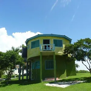 Waikiki Guest house Treasure Beach